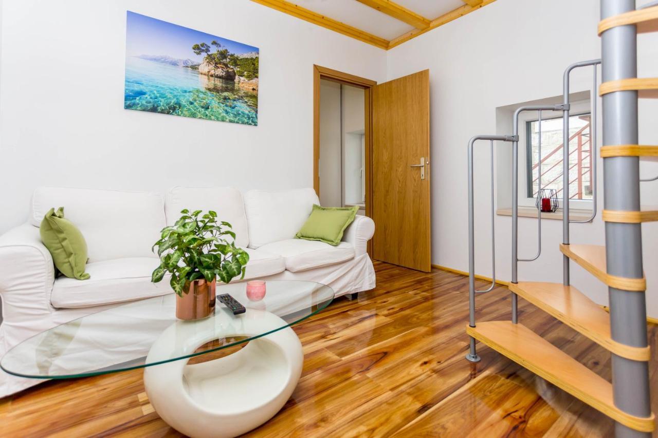 Holiday House Antique Kostanje 外观 照片